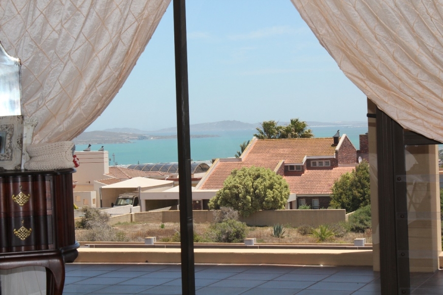 4 Bedroom Property for Sale in Myburgh Park Western Cape